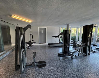 3315 58th Avenue S - Photo Thumbnail 6