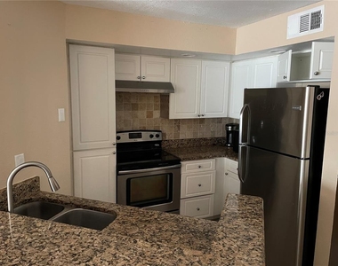 4512 Commander Drive - Photo Thumbnail 6