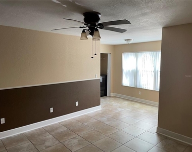 4512 Commander Drive - Photo Thumbnail 4