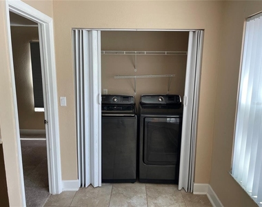 4512 Commander Drive - Photo Thumbnail 8