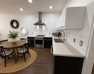 12210 Langstaff Drive - Photo Thumbnail 4