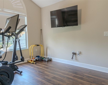 33721 Spring Drive - Photo Thumbnail 43
