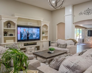 33721 Spring Drive - Photo Thumbnail 17