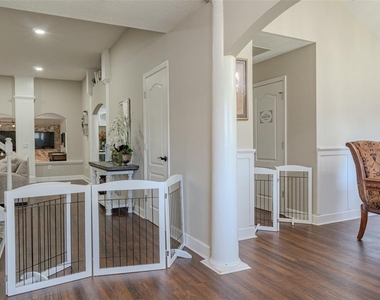 33721 Spring Drive - Photo Thumbnail 9