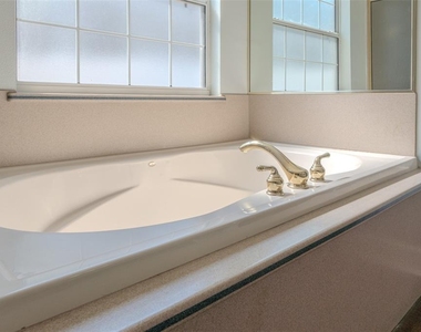 33721 Spring Drive - Photo Thumbnail 40