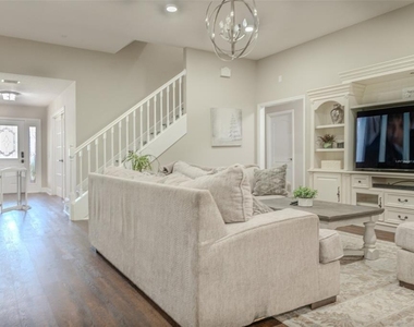 33721 Spring Drive - Photo Thumbnail 20