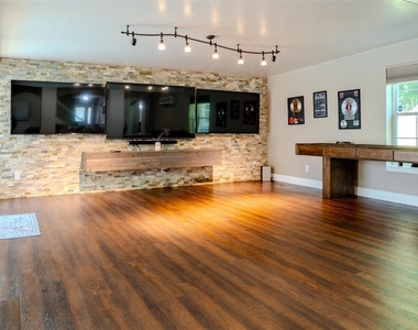 33721 Spring Drive - Photo Thumbnail 18