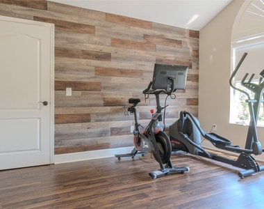 33721 Spring Drive - Photo Thumbnail 42