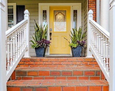 33721 Spring Drive - Photo Thumbnail 8