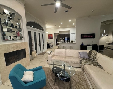 9042 Shawn Park Place - Photo Thumbnail 7