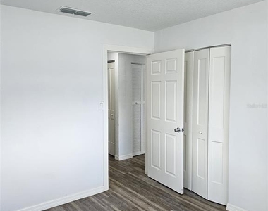 1216 Dickens Avenue - Photo Thumbnail 8