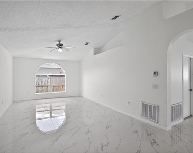 1118 Perpignan Court - Photo Thumbnail 3