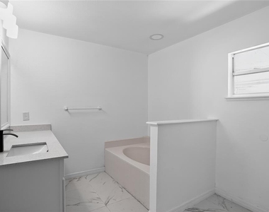 1118 Perpignan Court - Photo Thumbnail 16
