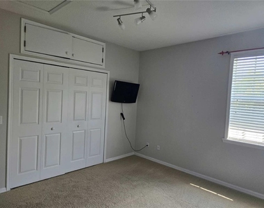 1725 Billingshurst Court - Photo Thumbnail 12