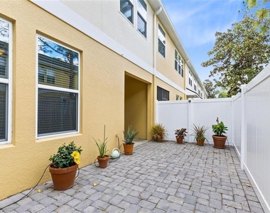 14215 Desert Haven Street - Photo Thumbnail 15