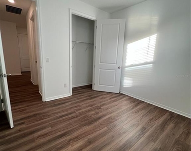2253 Lost Horizon Way - Photo Thumbnail 23