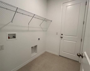 2253 Lost Horizon Way - Photo Thumbnail 21