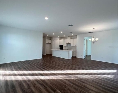 2253 Lost Horizon Way - Photo Thumbnail 16