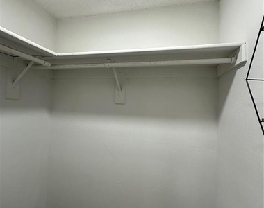 1229 Allendale Drive - Photo Thumbnail 20
