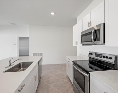 23234 Alaska Avenue - Photo Thumbnail 9