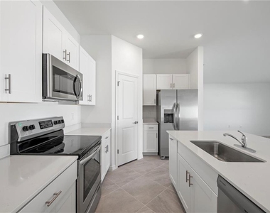 23234 Alaska Avenue - Photo Thumbnail 5