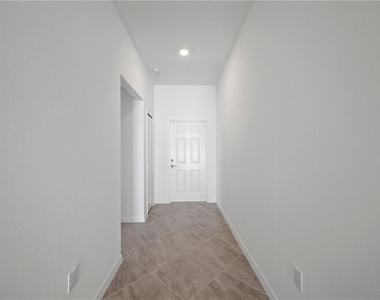 23234 Alaska Avenue - Photo Thumbnail 13