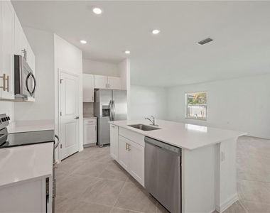23234 Alaska Avenue - Photo Thumbnail 6