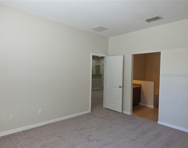 311 Rambling Circle - Photo Thumbnail 13