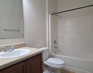 311 Rambling Circle - Photo Thumbnail 20