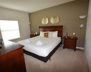 3222 Wish Avenue - Photo Thumbnail 9