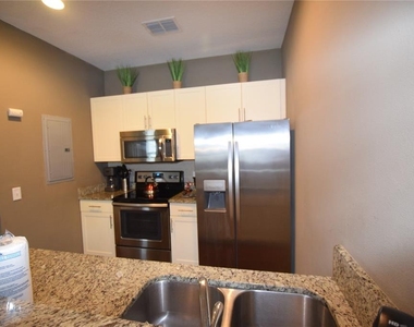 3222 Wish Avenue - Photo Thumbnail 7