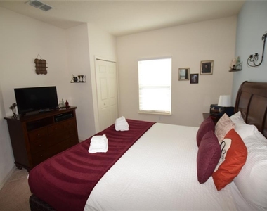 3222 Wish Avenue - Photo Thumbnail 16