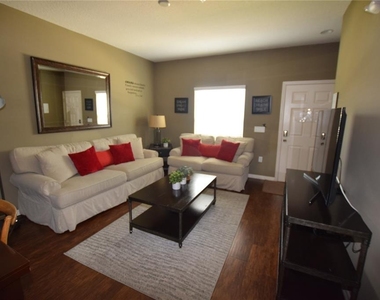 3222 Wish Avenue - Photo Thumbnail 2