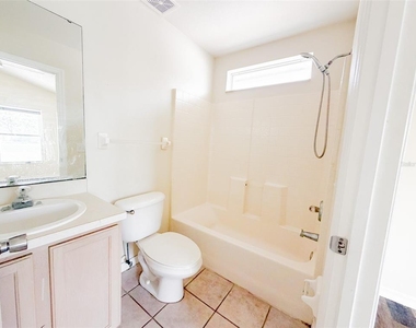 2420 Saint Augustine Boulevard - Photo Thumbnail 17