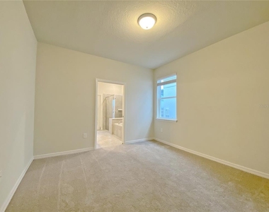 7360 Oakmoss Loop - Photo Thumbnail 6