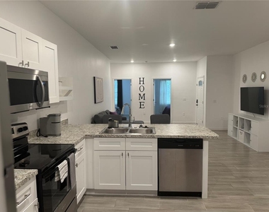 699 W Kaley Street - Photo Thumbnail 4