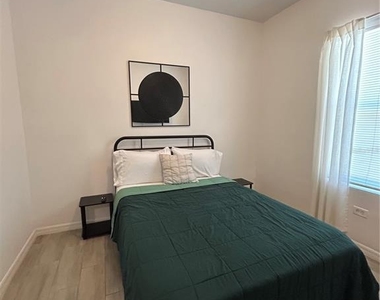 699 W Kaley Street - Photo Thumbnail 12