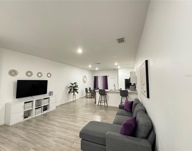 699 W Kaley Street - Photo Thumbnail 1
