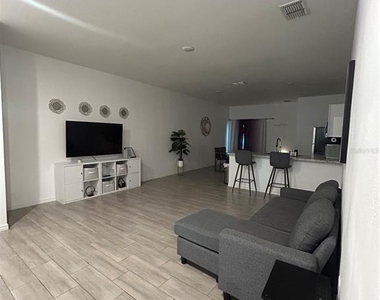 699 W Kaley Street - Photo Thumbnail 2
