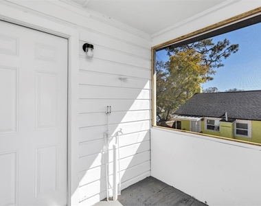 2027 30th Avenue N - Photo Thumbnail 1