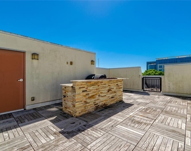 653 E Jackson Street - Photo Thumbnail 32