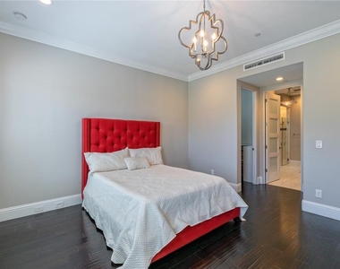 653 E Jackson Street - Photo Thumbnail 21