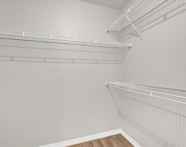 8915 Latrec Avenue - Photo Thumbnail 12