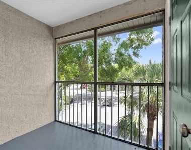 8915 Latrec Avenue - Photo Thumbnail 14