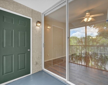 8915 Latrec Avenue - Photo Thumbnail 15