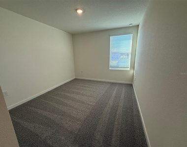 599 Preston Cove Drive - Photo Thumbnail 3