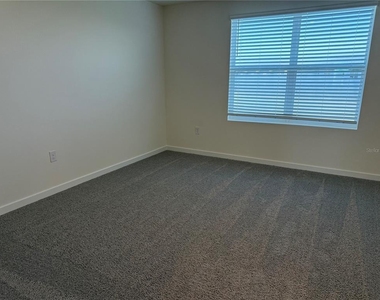 599 Preston Cove Drive - Photo Thumbnail 13