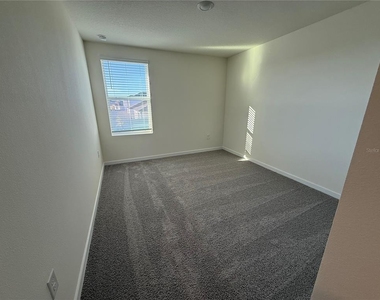 599 Preston Cove Drive - Photo Thumbnail 7