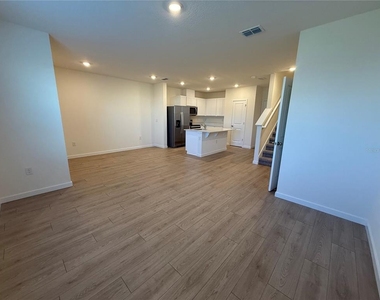 599 Preston Cove Drive - Photo Thumbnail 22