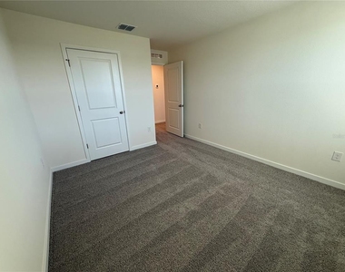 599 Preston Cove Drive - Photo Thumbnail 6